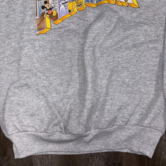 VTG Disney Store Greetings New York Mickey Mouse Small Sweatshirt USA Deadstock - Picture 6 of 9